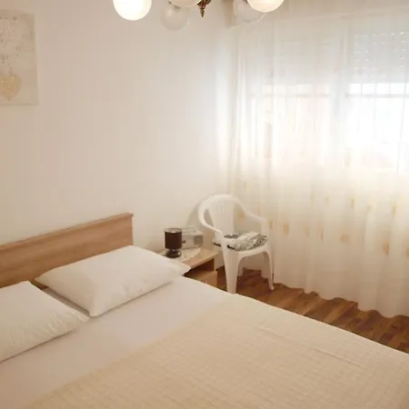 Minja Apartment Split
